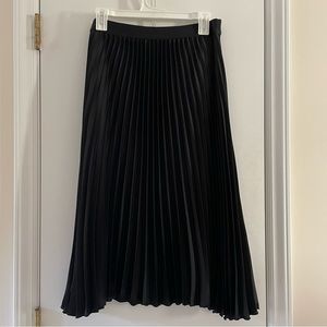 H&M Pleated Midi Skirt